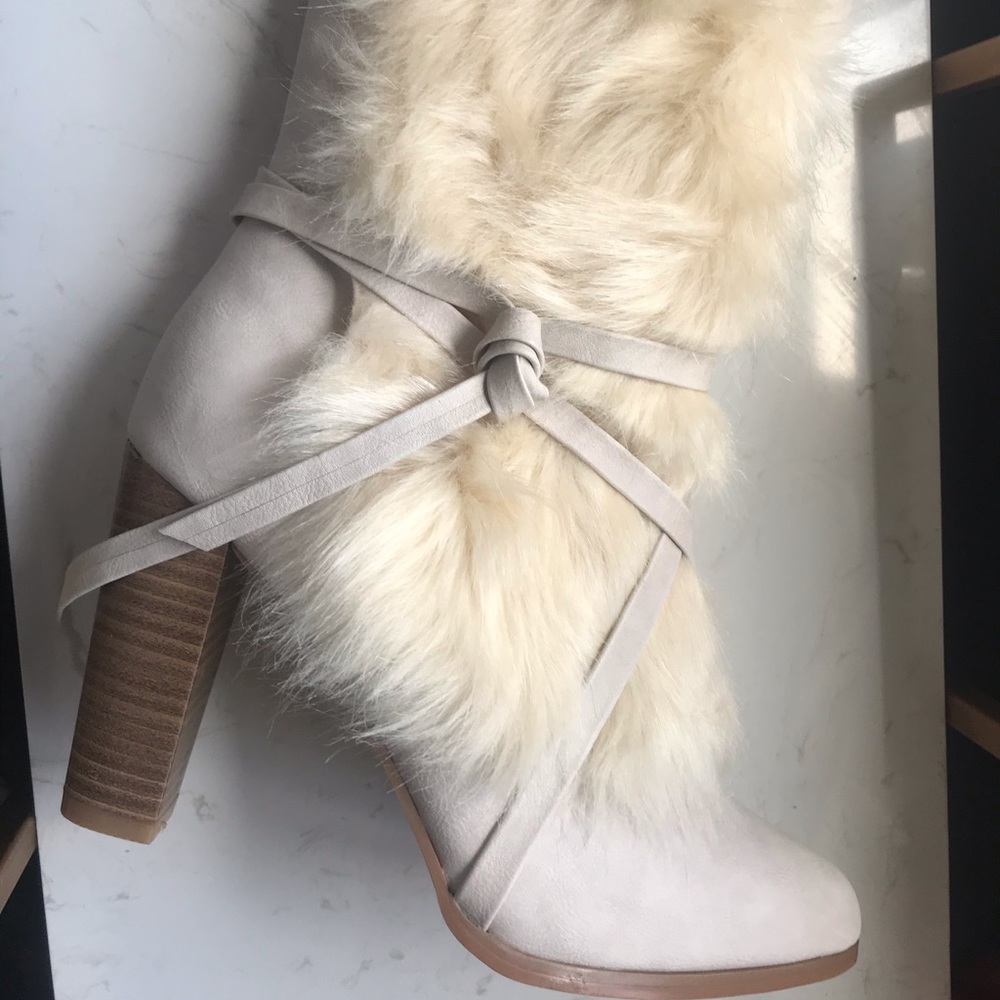 Penny loves Kenny Boots